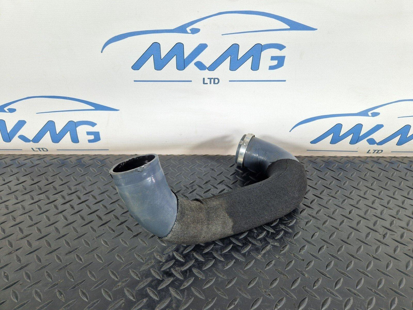 16-19 AUDI A4 AVANT B9 S-LINE DIESEL INTERCOOLER HOSE PIPE 8W0145738B
