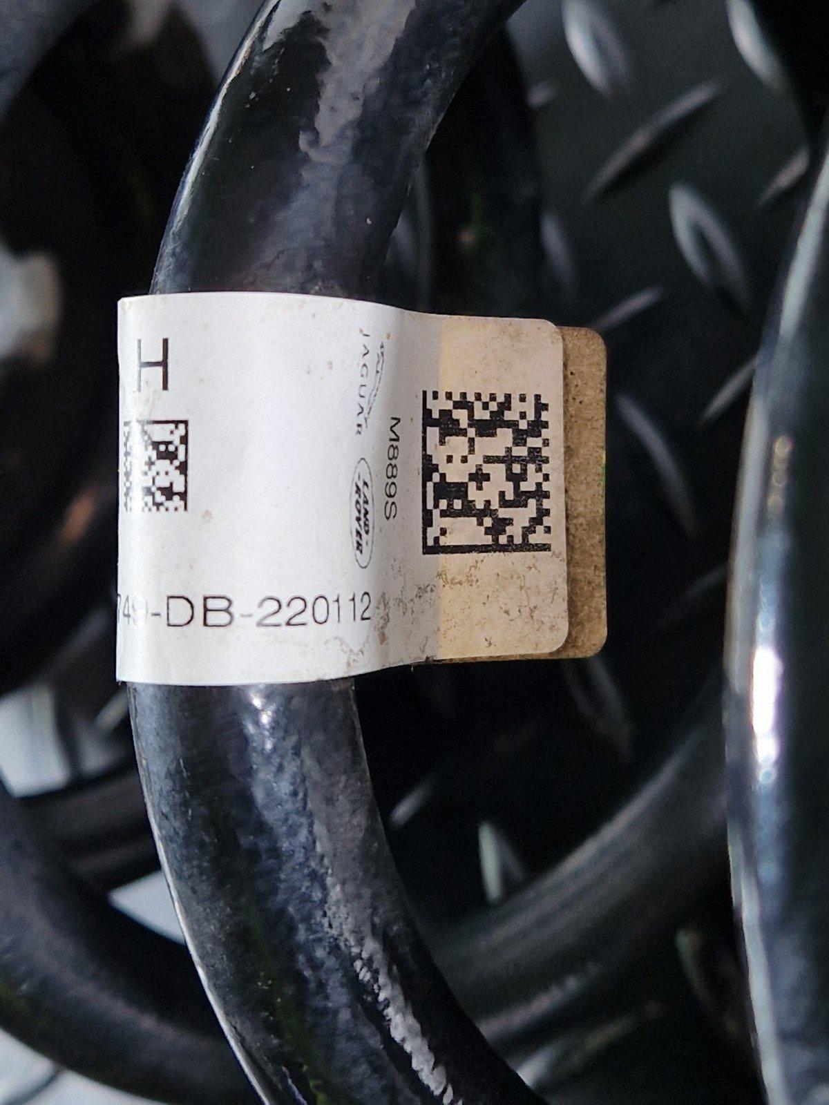 19-ON RANGE ROVER EVOQUE L551 OEM LEFT OR RIGHT REAR COIL SPRING K8D2-5B749-DB