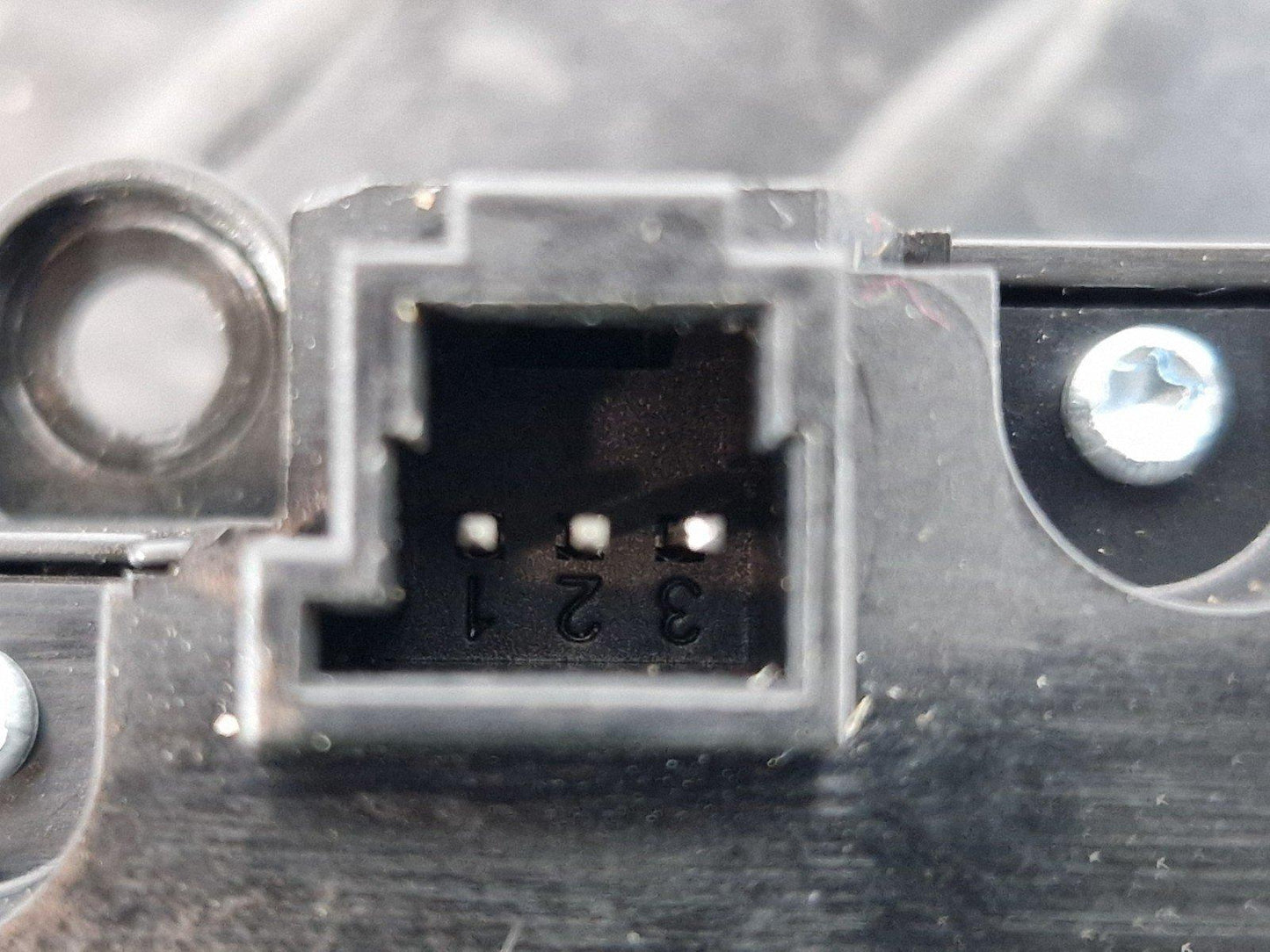 11-19 MERCEDES BENZ ML W166 SUSPENSION CONTROL PANEL SWITCH BUTTON A1669051151