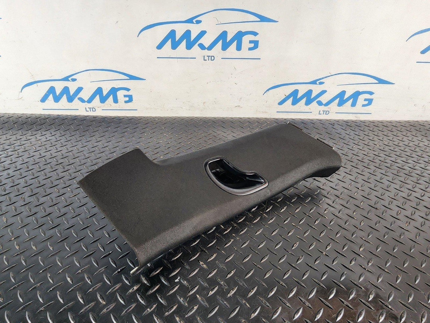 10-18 VW TOUAREG 7P REAR LEFT N/S C PILLAR TRIM 7P6867241G