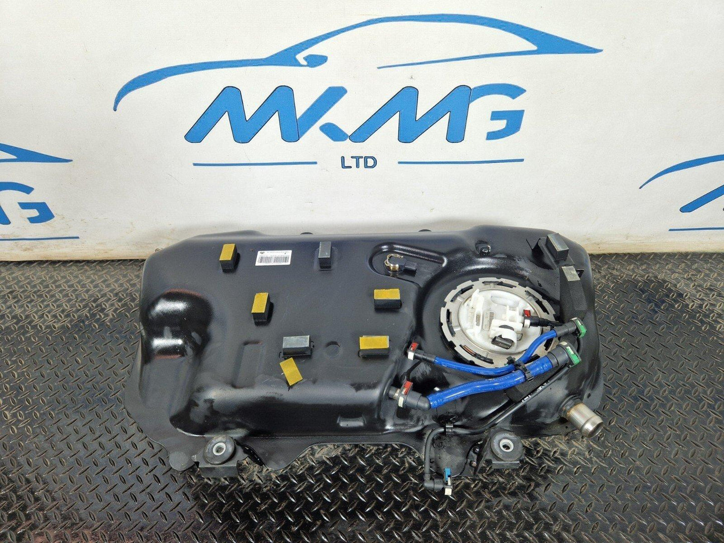 19-ON MERCEDES BENZ CLA C118 1.3 PETROL HYBRID GENUINE FUEL TANK A2474708003