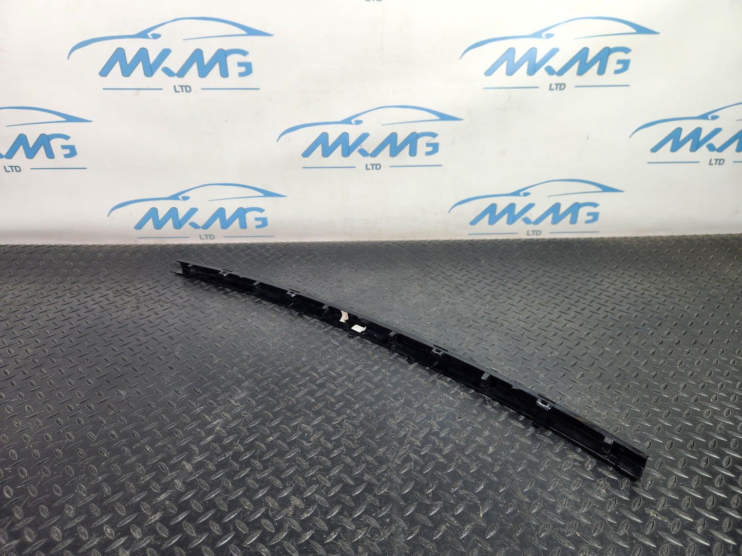 Land Rover Range Rover Evoque L551 SUV Rear Bumper Centre Trim K8D2-17775-AB