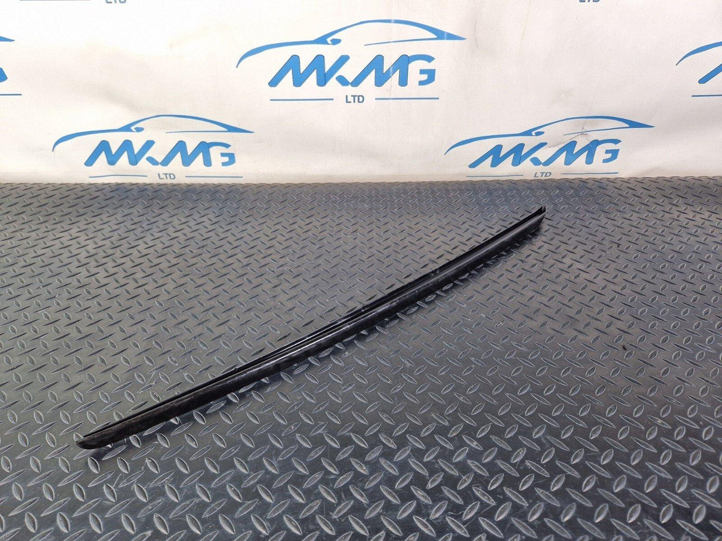 16-19 AUDI A4 B9 FRONT WINDSCREEN O/S WEATHERSTRIP MOULDING STRIP 8W0854328C