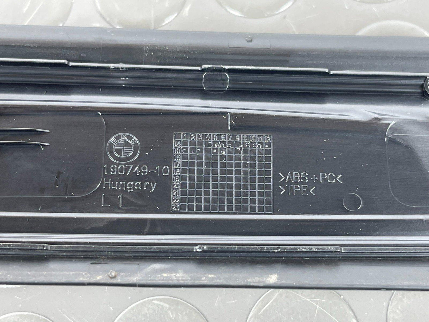 14-21 BMW 2 SERIES F45 F46 REAR LEFT PASSENGER SIDE DOOR SILL TRIM 7316821