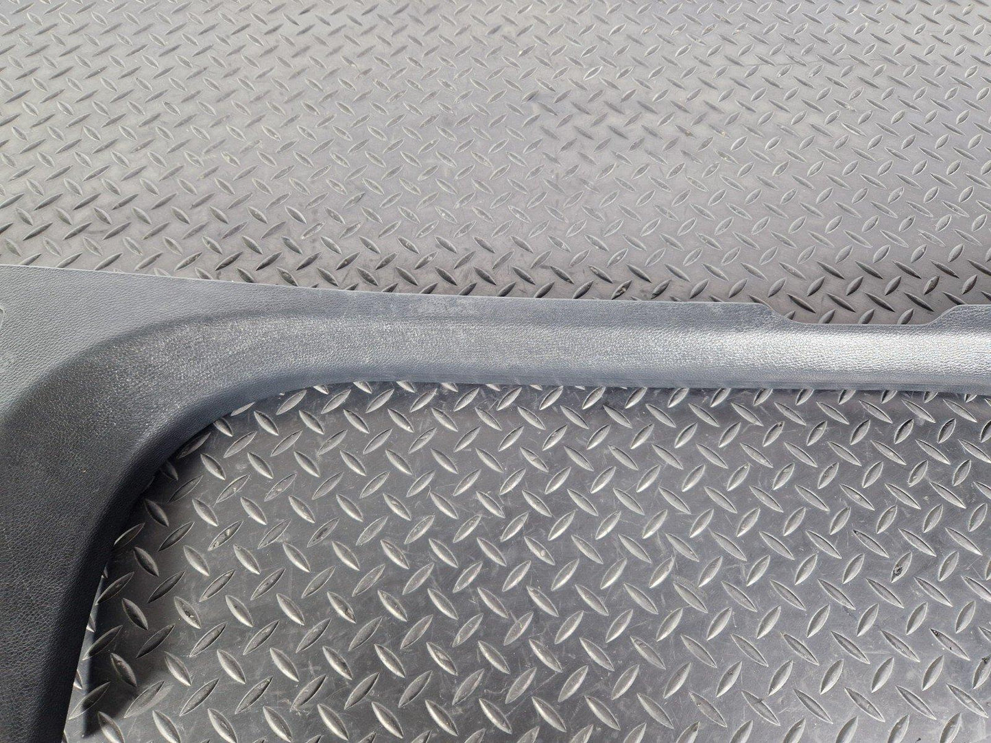 14-21 MERCEDES-BENZ C250D W205 LEFT SIDE INNER SILL TRIM COVER A2056860536
