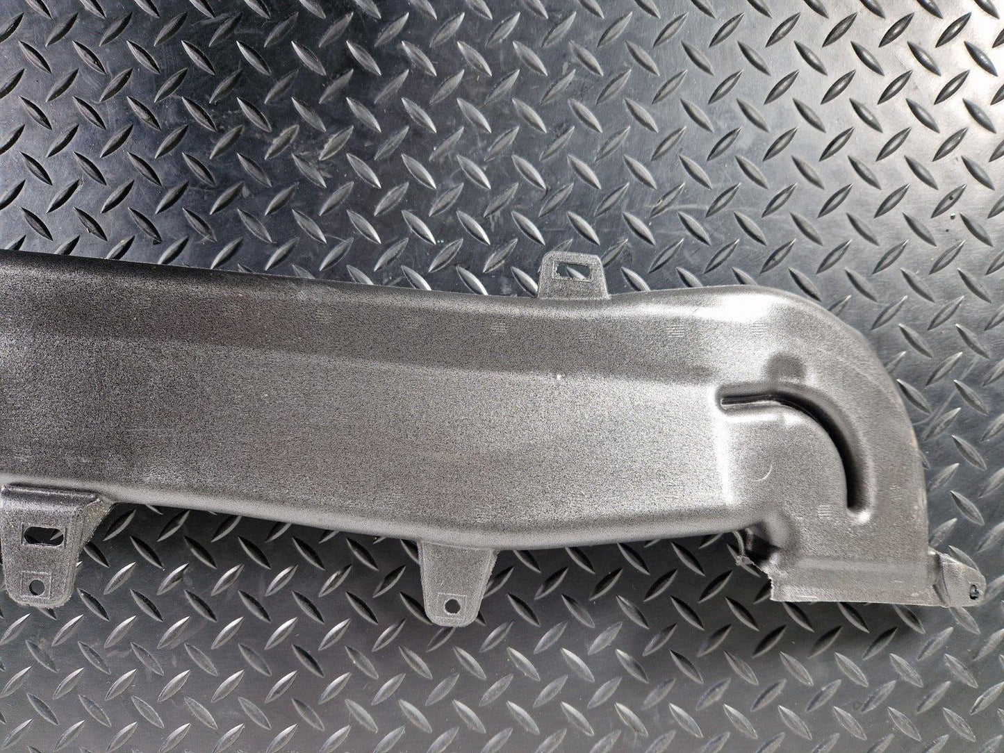 12-18 AUDI A6 C7 GENUINE AIR GUIDE CHANNEL B-PILLAR 4G0819723A