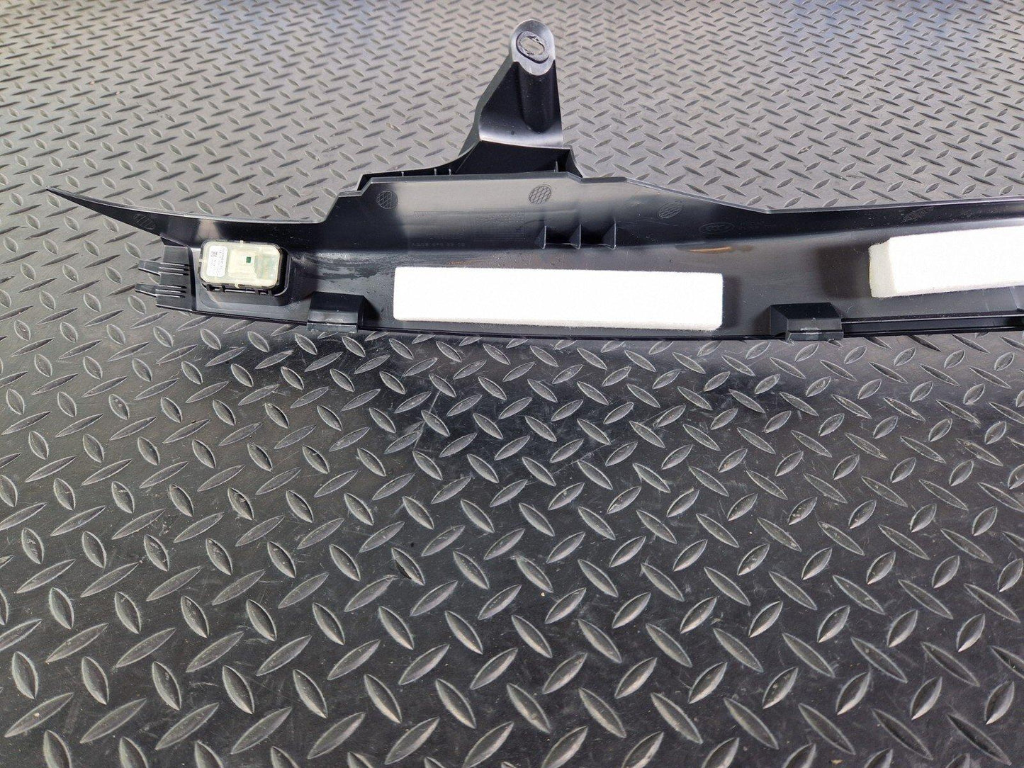 14-21 MERCEDES BENZ C200d W205 REAR LEFT INNER ARCH TRIM A2056903505