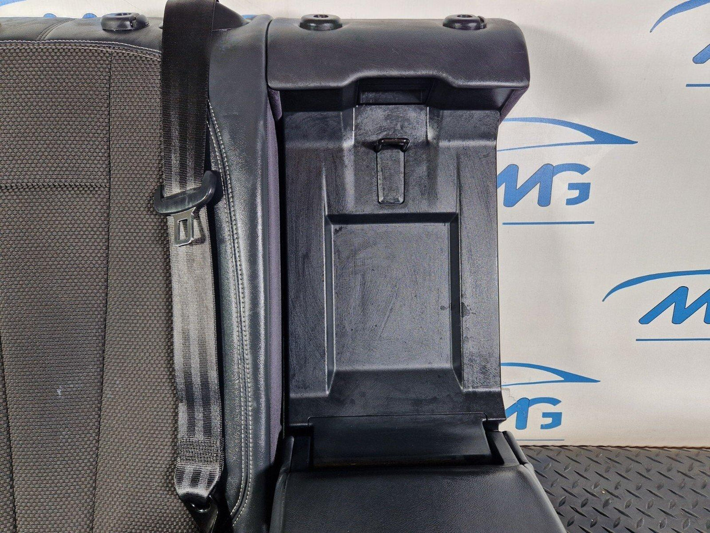 16-19 AUDI A4 B9 GENUINE REAR O/S DRIVERS SIDE HALF BLACK LEATHER BACKREST