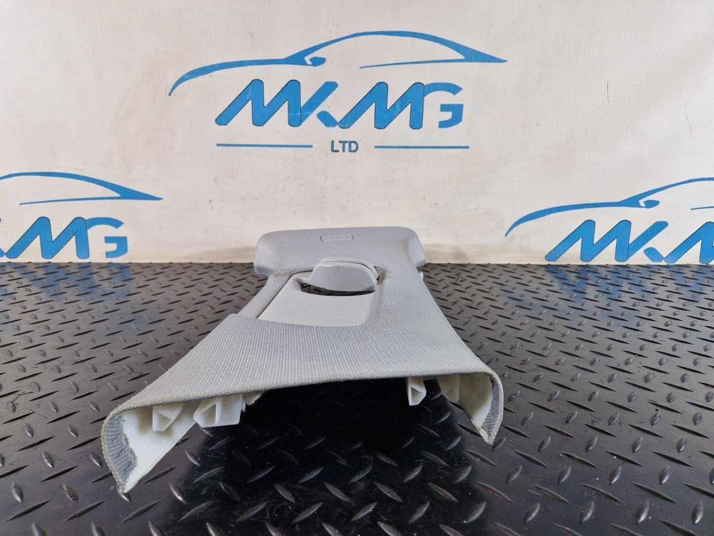 16-19 AUDI A4 B9 GENUINE RIGHT O/S B-PILLAR TRIM COVER 8W0867244C