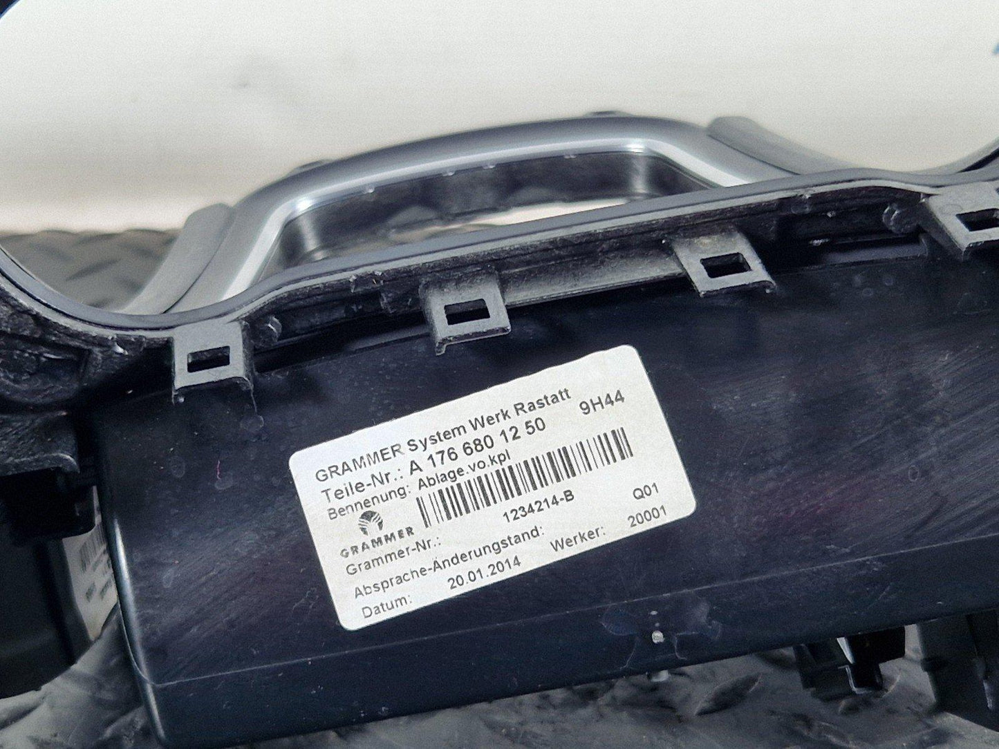 11-19 MERCEDES BENZ ML W166 CENTRE CONSOLE GEARSTICK SURROUND TRIM A1766800871