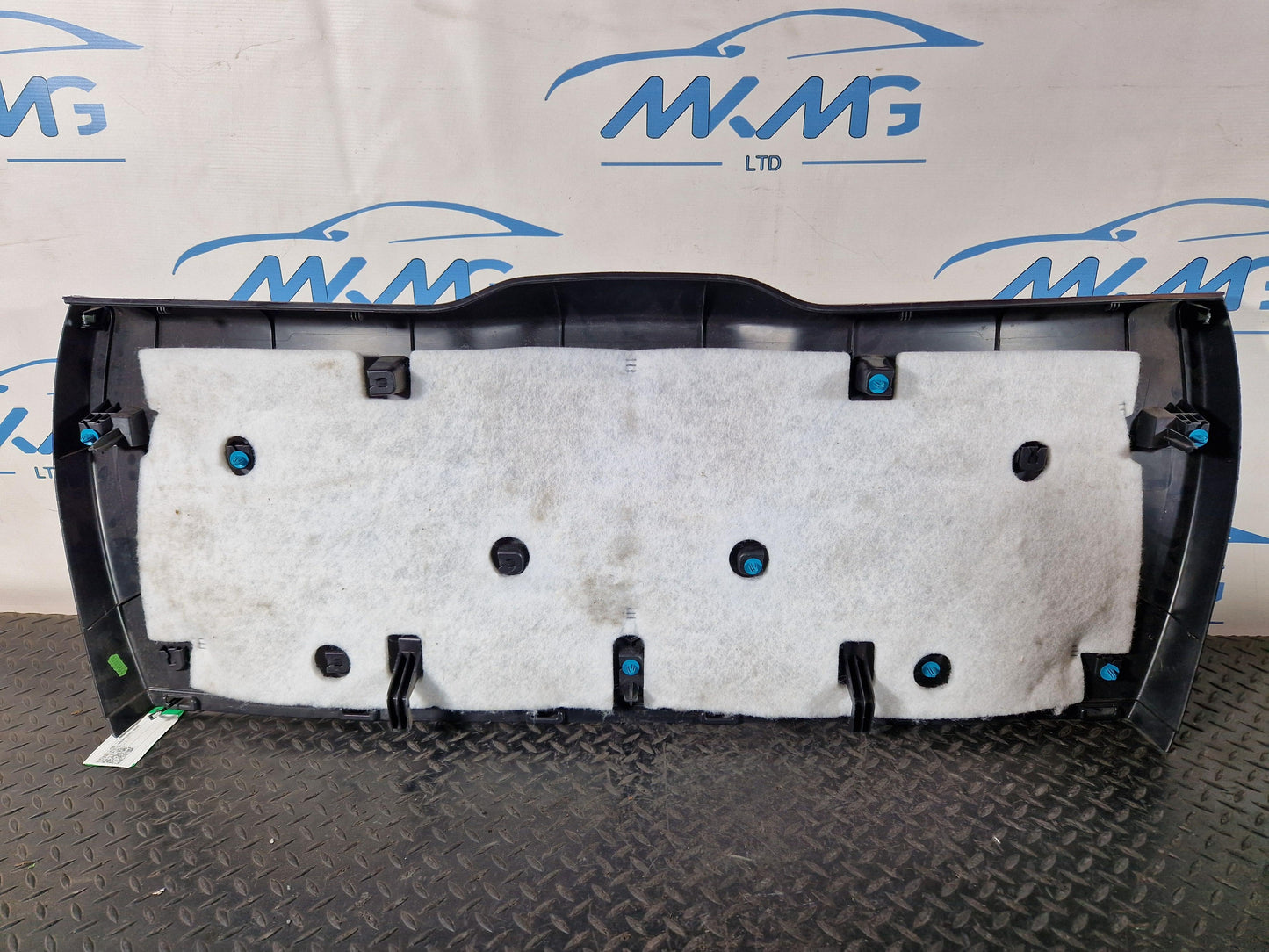 12-18 MERCEDES BENZ B-CLASS W246 OEM REAR BOOT TAILGATE TRIM A2467400070