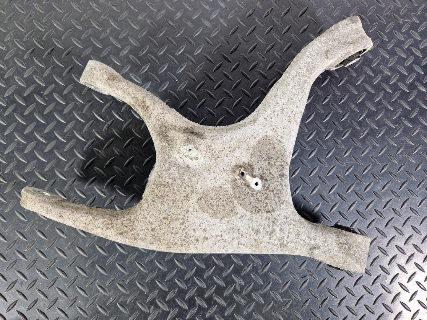 12-17 AUDI Q5 S-LINE OEM WISHBONE REAR LEFT PASSENGER SIDE NEARSIDE 8R0505311F