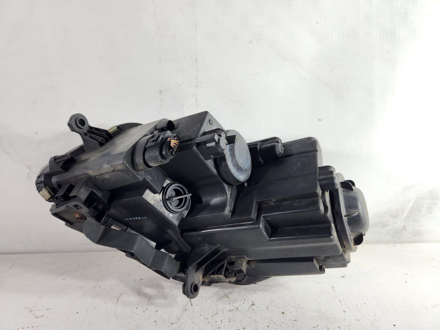 Volkswagen Touran MK1 MPV Front Right O/S Driver Headlight *Damaged* 0844111B6R