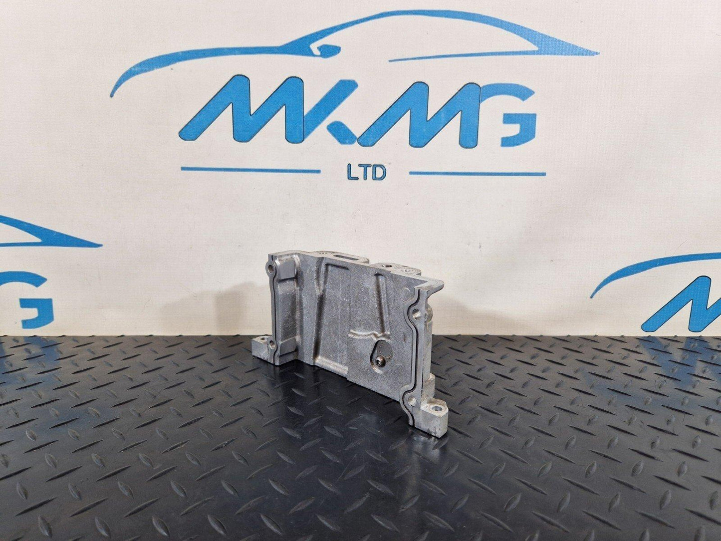 15-18 AUDI A7 4G GENUINE V6 3.0TDI CRT CYLINDER HEAD END PLATE 059109122AA
