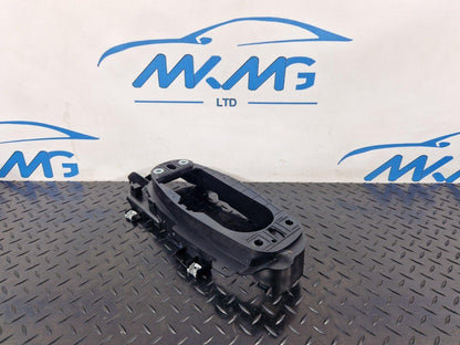 16-19 AUDI A4 B9 AVANT GENUINE GEARSTICK MOUNTING PLATE BRACKET 8W0863531