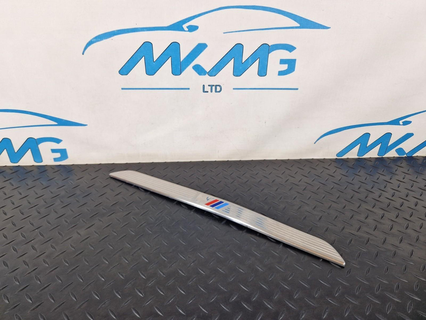 10-13 BMW X5 E70 LCI FRONT ENTRANCE DOOR SILL COVER KICK PLATE TRIM 7205263