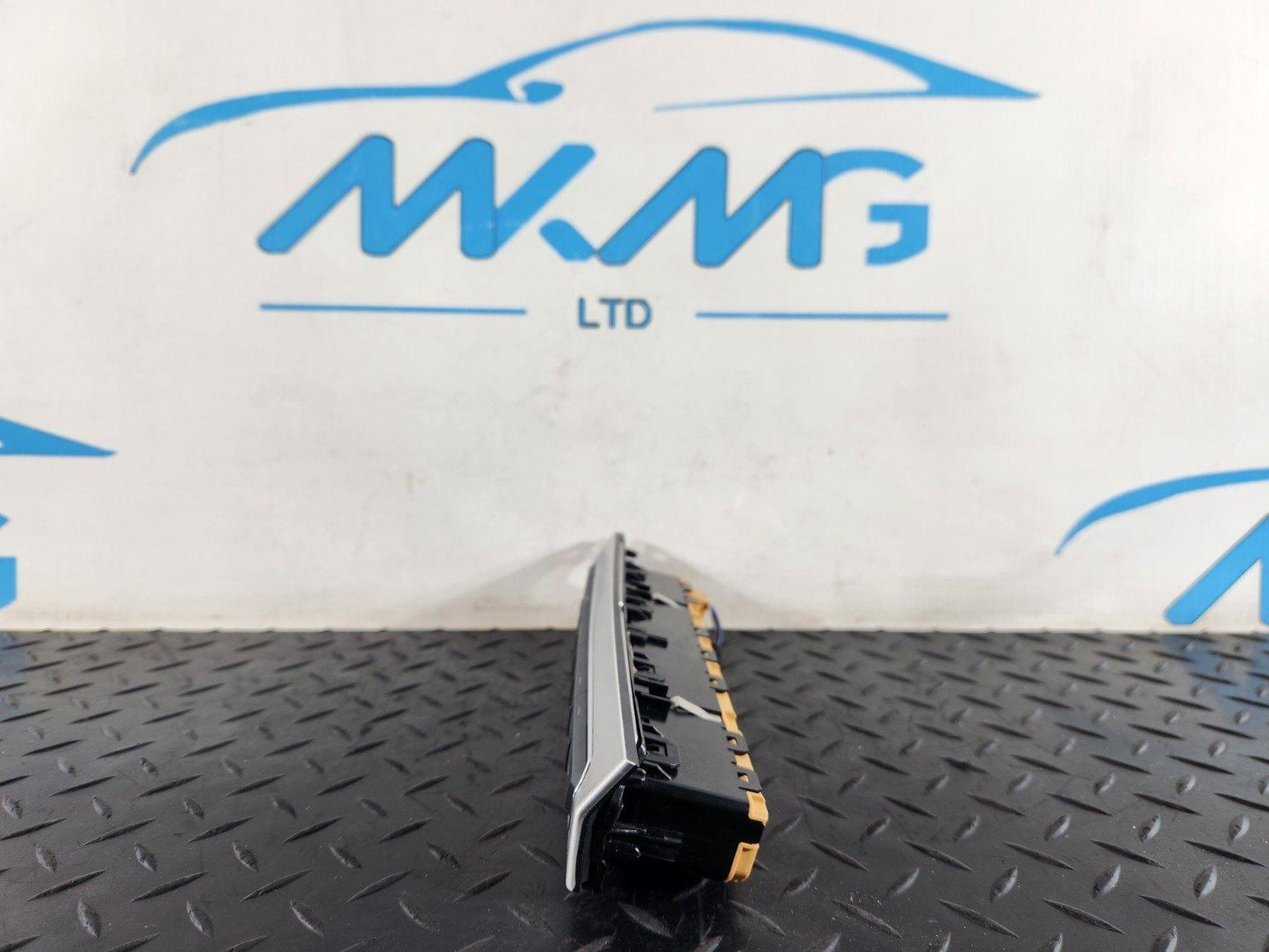 16-20 AUDI Q7 4M GENUINE HAZARD PARKING DRIVE MODE SWITCH 4M0925301A