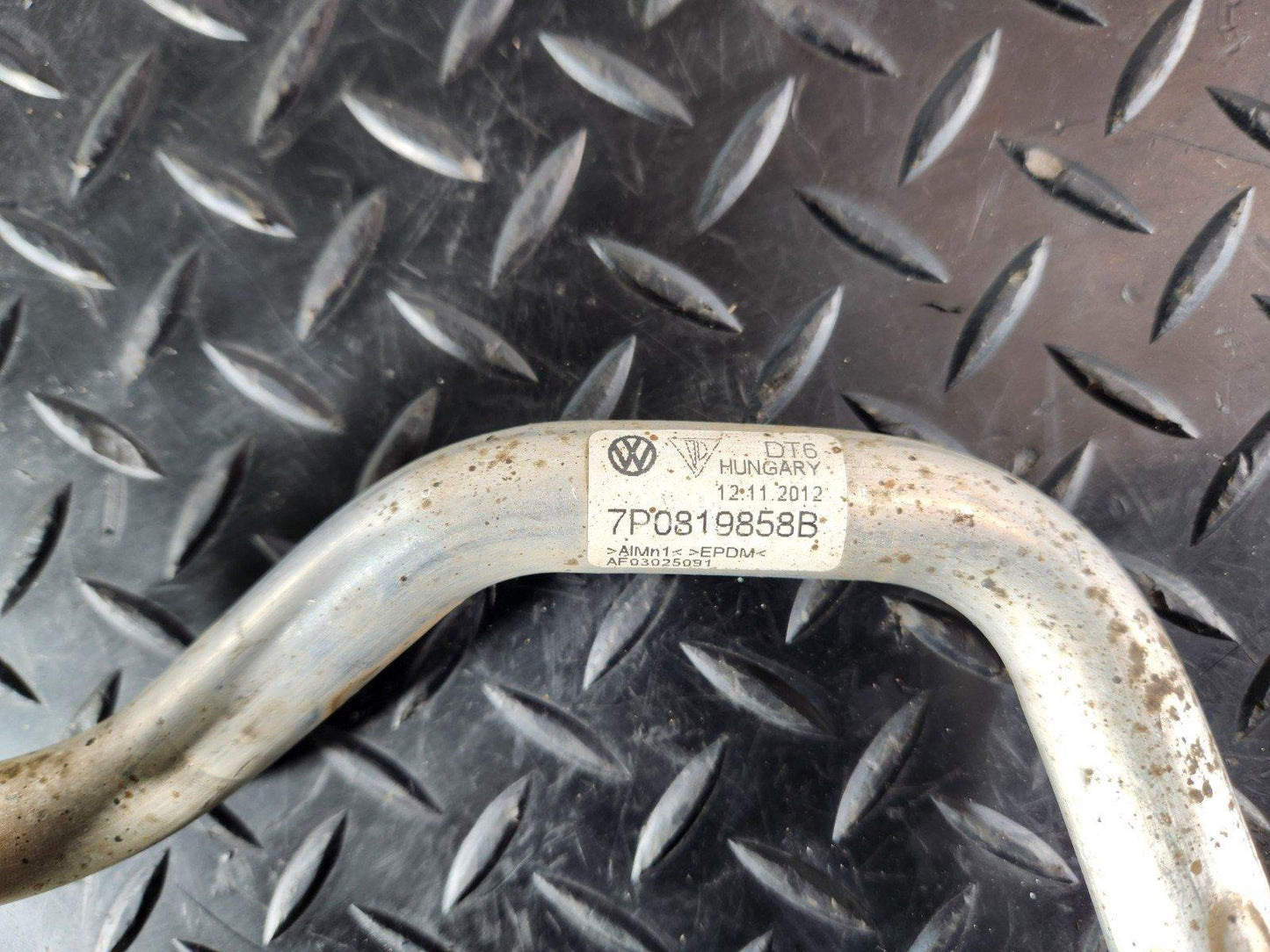 10-18 VW TOUAREG 7P 3.0 DIESEL COOLANT HOSE PIPE 7P0819858B