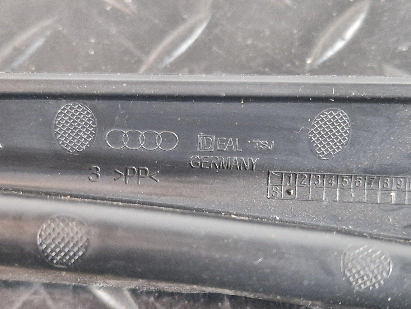 16-19 AUDI A4 B9 GENUINE OEM FRONT LEFT N/S A-PILLAR TRIM COVER 8W0868203A