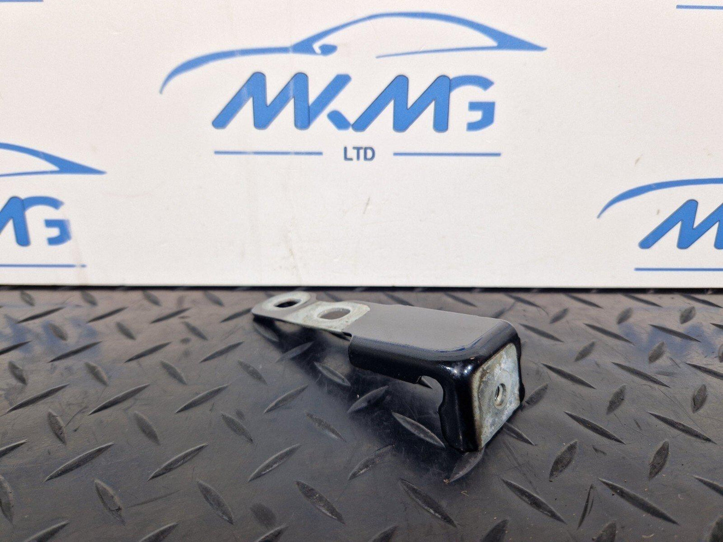 16-23 AUDI S5 COUPE GENUINE WING FENDER BRACKET FRONT LEFT 8W6821433