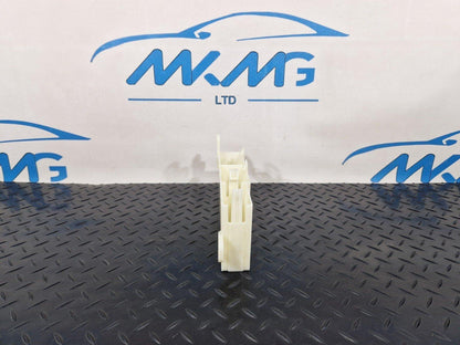 11-18 BMW 6 SERIES F06 LUGGAGE COMPARTMENT DEVICE HOLDER 9195794