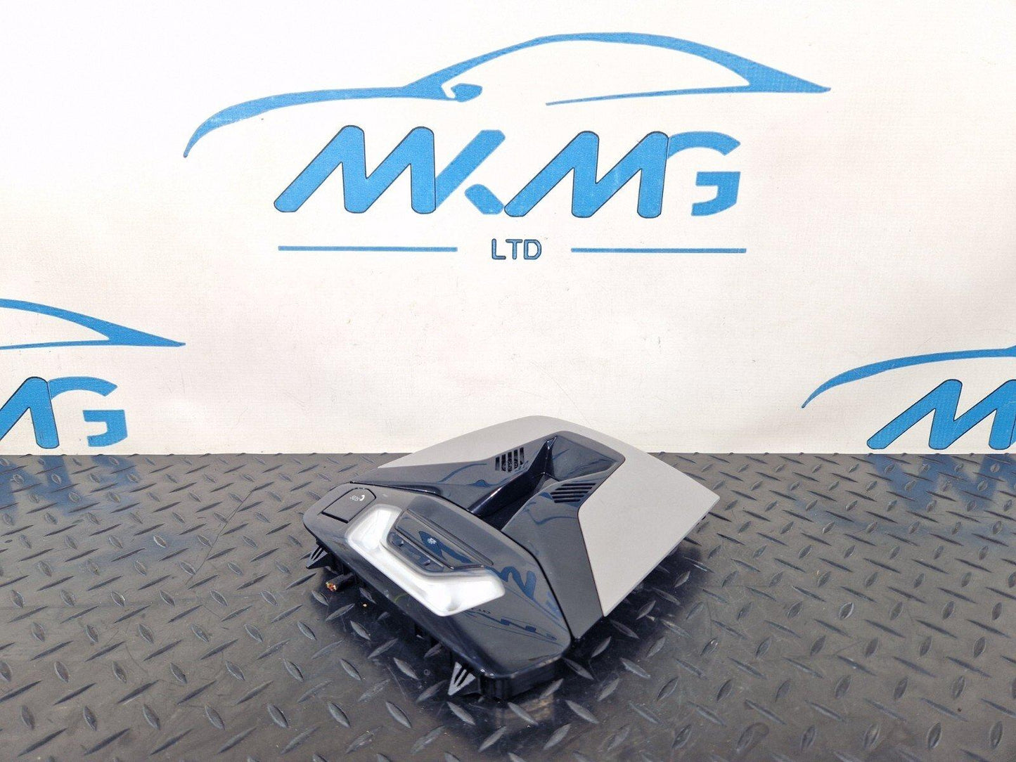 20-24 BMW 1 SERIES F40 FRONT CENTER ROOF INTERIOR COURTESY FUNCTION LIGHT PANEL