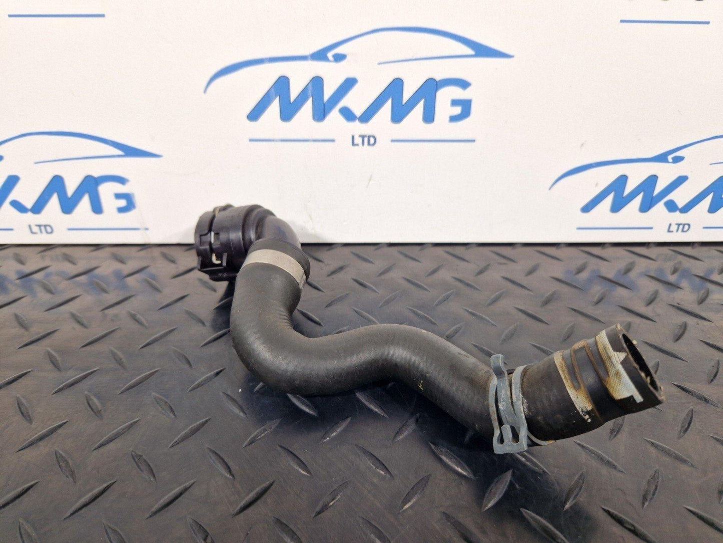 16-19 AUDI A4 B9 SALOON GENUINE HEATER COOLANT PIPE HOSE 8W0819334G