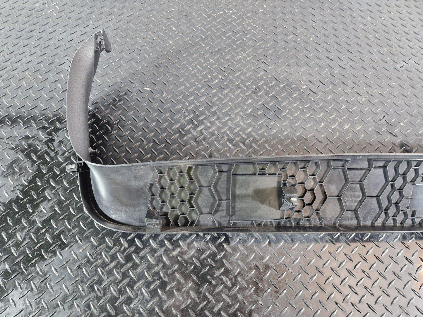 19-ON MERCEDES BENZ B CLASS W247 REAR TAILGATE WINDOW FRAME TRIM A2477402500