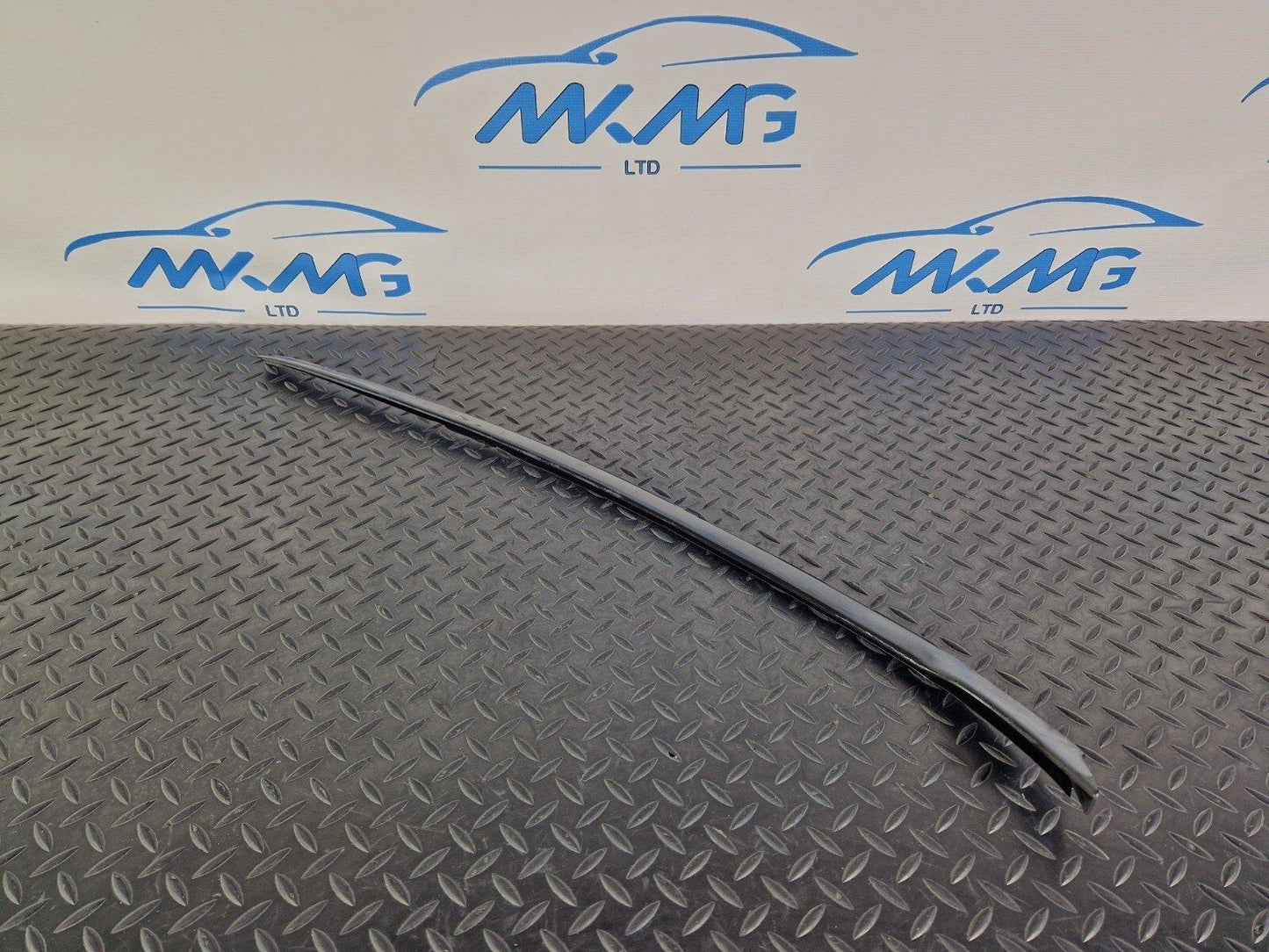 10-15 AUDI Q7 4L GENUINE OEM WINDSCREEN SIDE TRIM 4L0854327