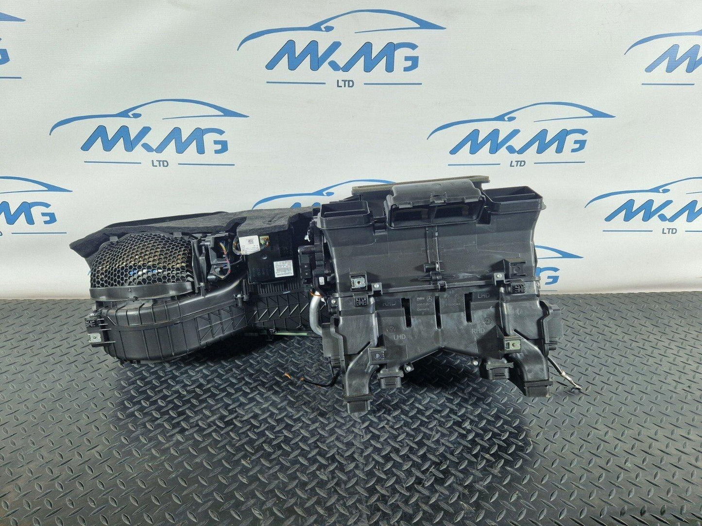14-21 MERCEDES C-CLASS W205 INTERIOR HEATER MATRIX CORE & A/C CONTROL MODULE