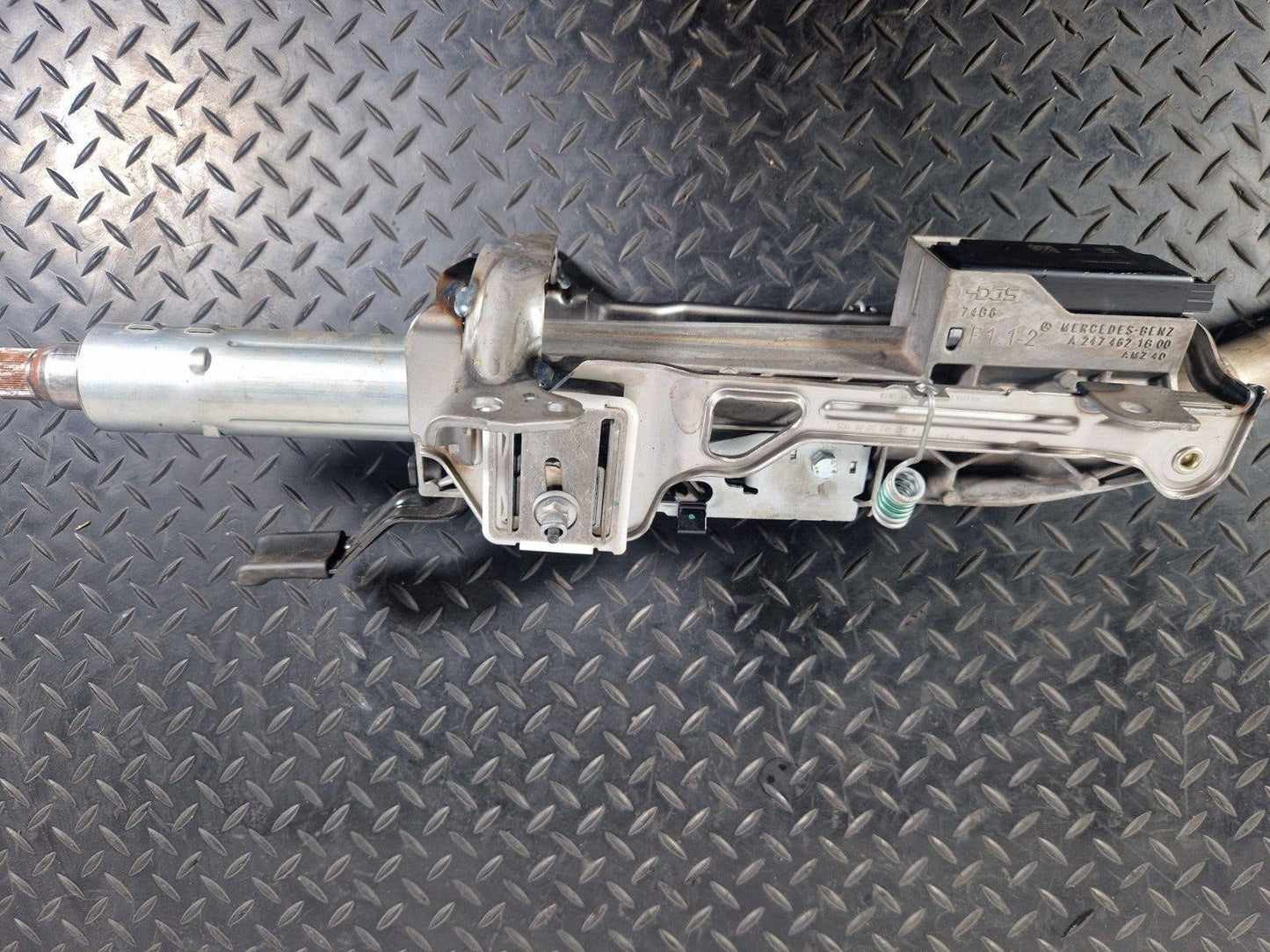 18-ON MERCEDES BENZ A CLASS W177 STEERING COLUMN LOWER & JOINT A2474608900