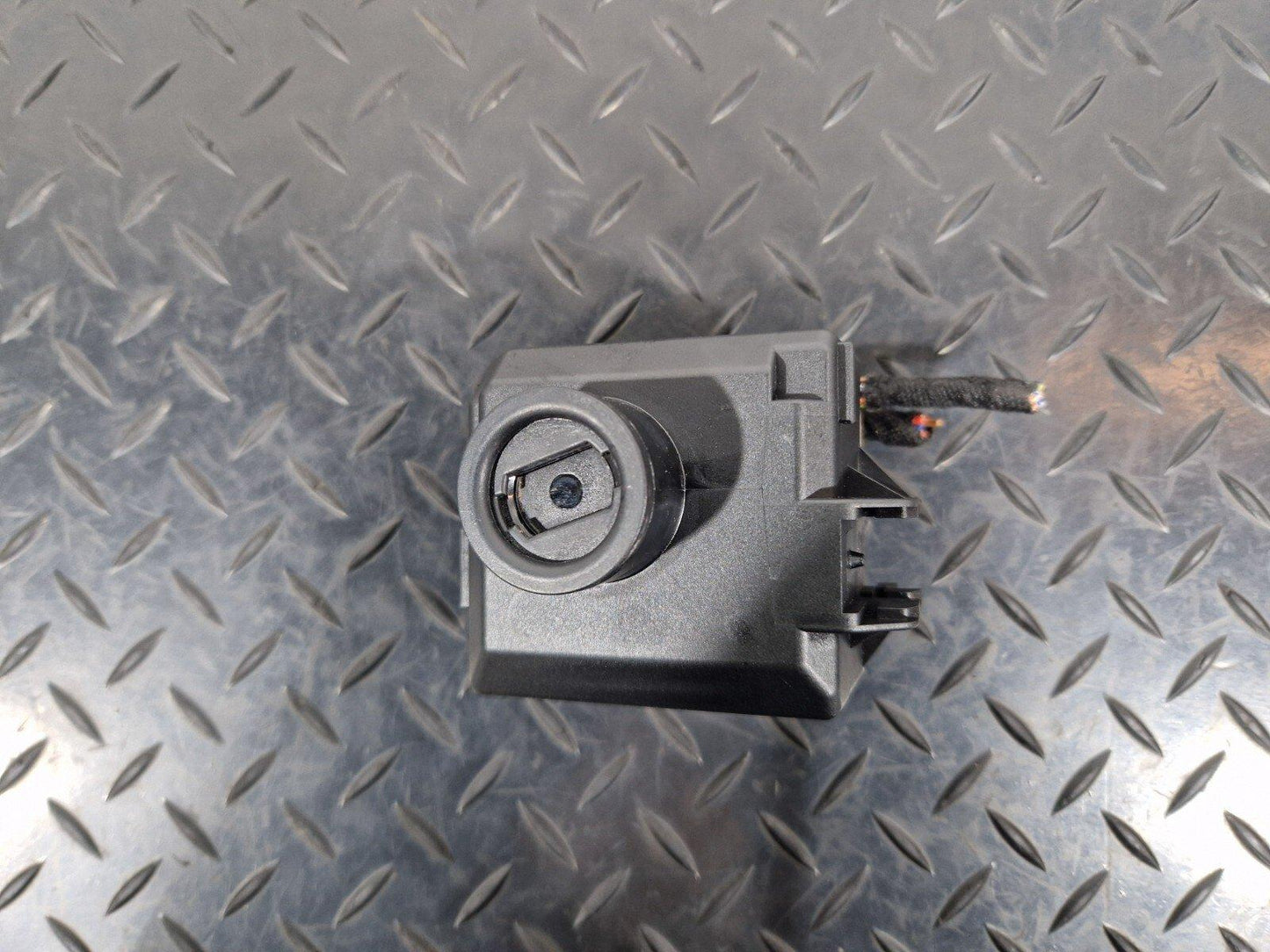 14-20 MERCEDES BENZ GLA X156 IGNITION SWITCH A2469054702