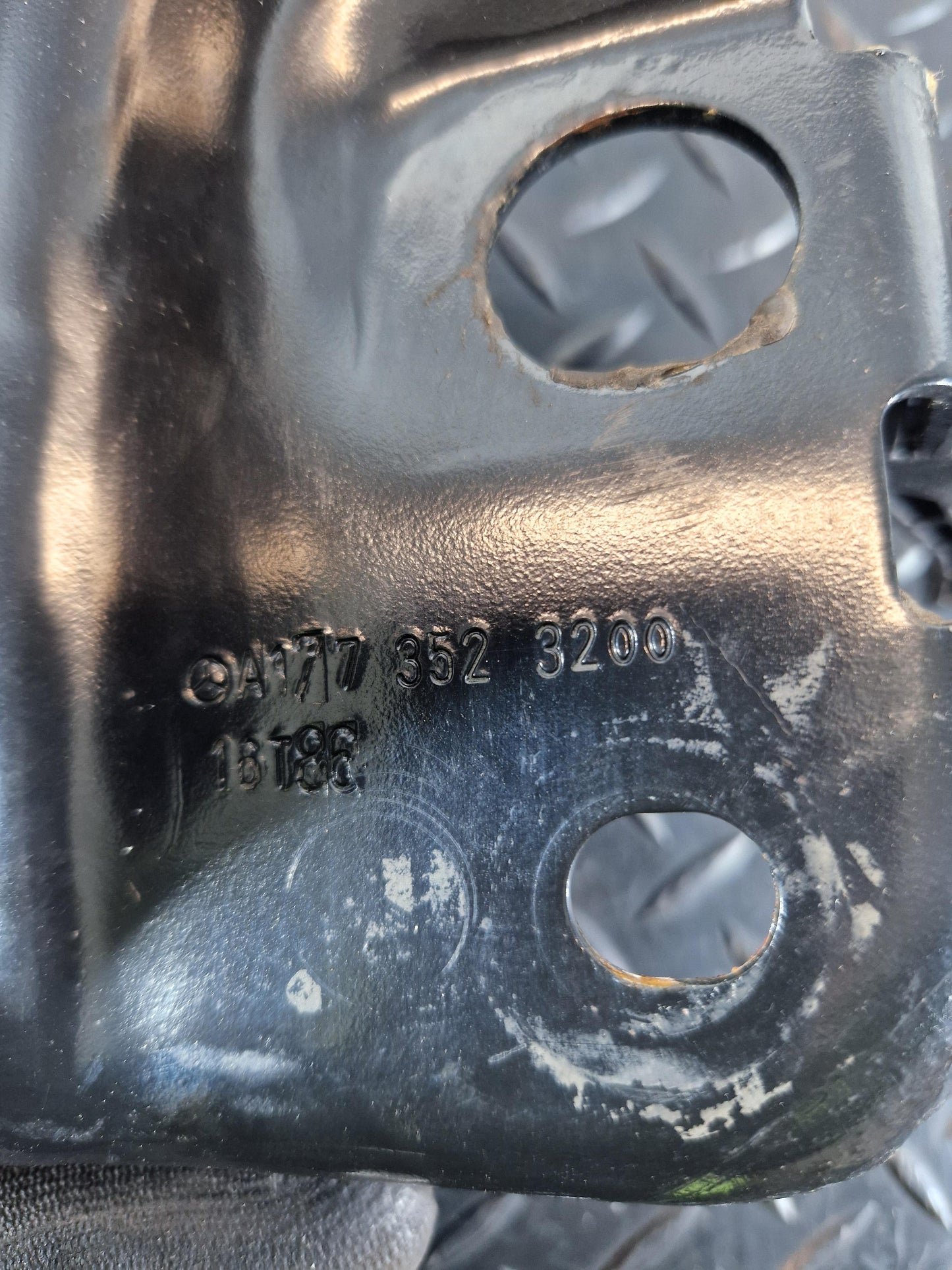 2019 -Mercedes B200d B-Class W247 Rear Right Control Arm A1773523200 A2473520800