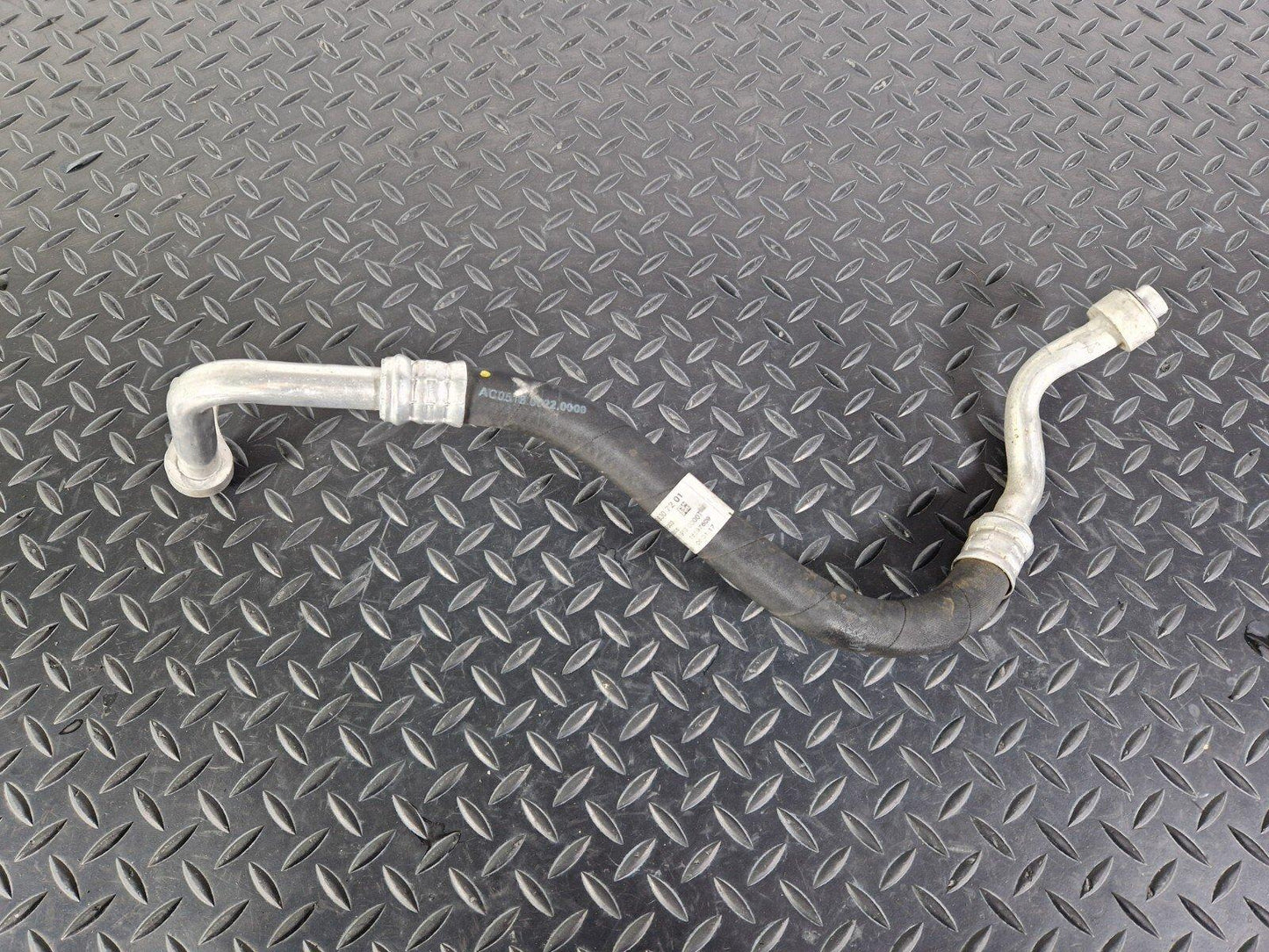14-21 MERCEDES BENZ C200d W205 DIESEL A/C AIR CONDITIONING PIPE A2058307201