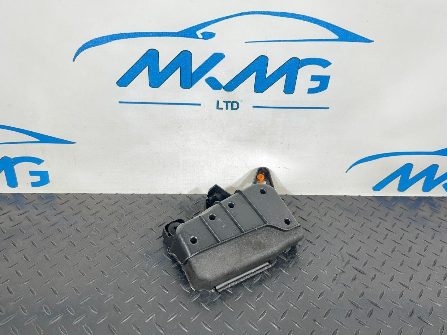 Mercedes-Benz Genuine Rear Trunk Lid Dampening Drive Fits C-Class A2057500060