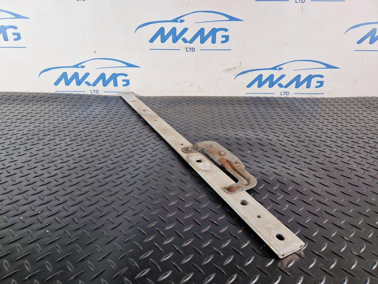 14-21 MERCEDES BENZ W205 GENUINE OEM REAR TUNNEL BEAM BAR A2056190725