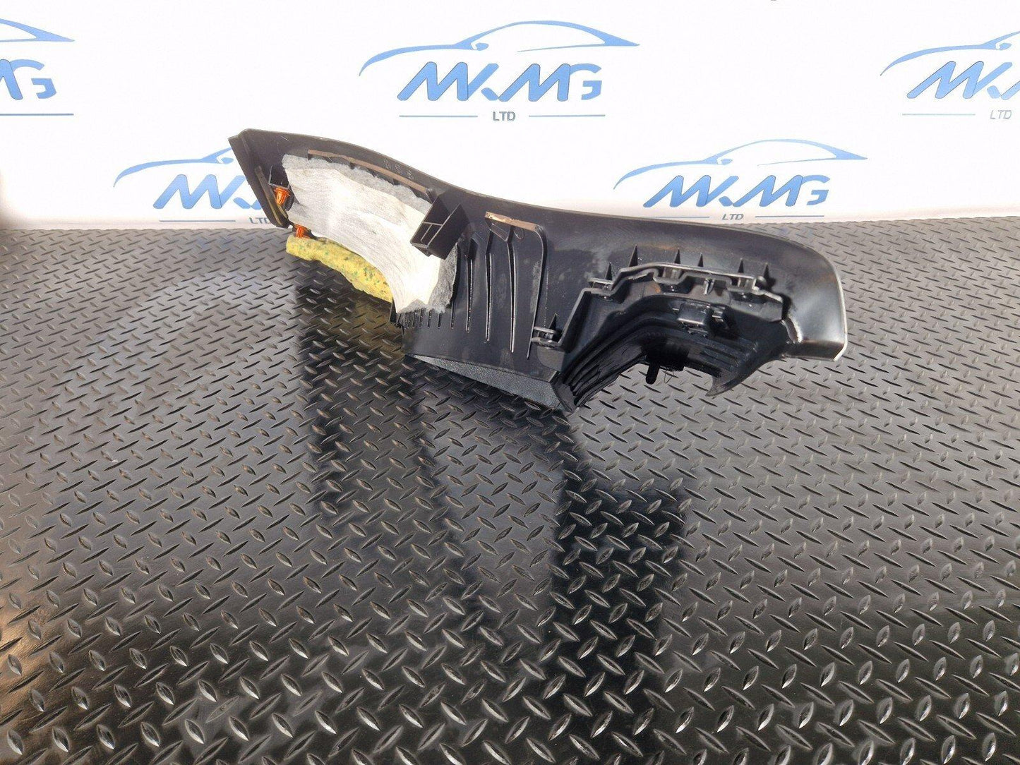 19-ON MERCEDES B CLASS W247 REAR RIGHT C PILLAR TRIM COVER  A2476901200
