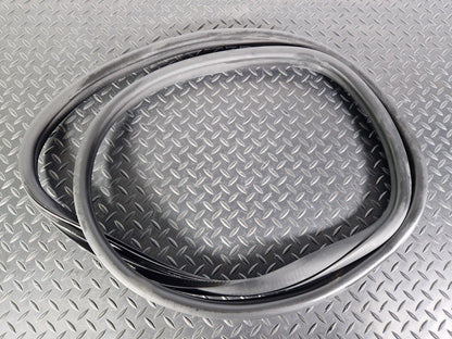14-21 MERCEDES BENZ C200d W205 LEFT & RIGHT REAR DOOR SEAL GASKET A2056970251