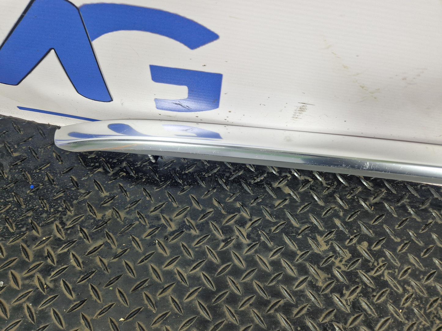 Audi A4 B9 Left Side Roof Rail Rack Genuine 8W9860022