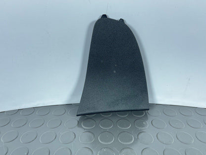 16-19 AUDI A4 B9 ESTATE GENUINE REAR RIGHT BOOTLID COVER TRIM 8W9867658