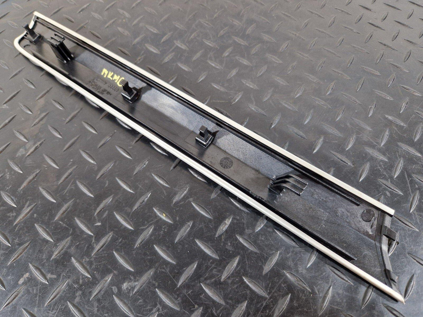 10-15 AUDI Q7 4L GENUINE OEM FRONT LEFT N/S DOOR PANEL TRIM COVER 4L0867409