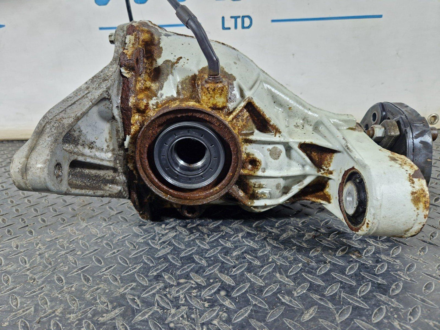 11-19 MERCEDES BENZ ML W166 GENUINE REAR DIFFERENTIAL RATIO 3.27 1663502714