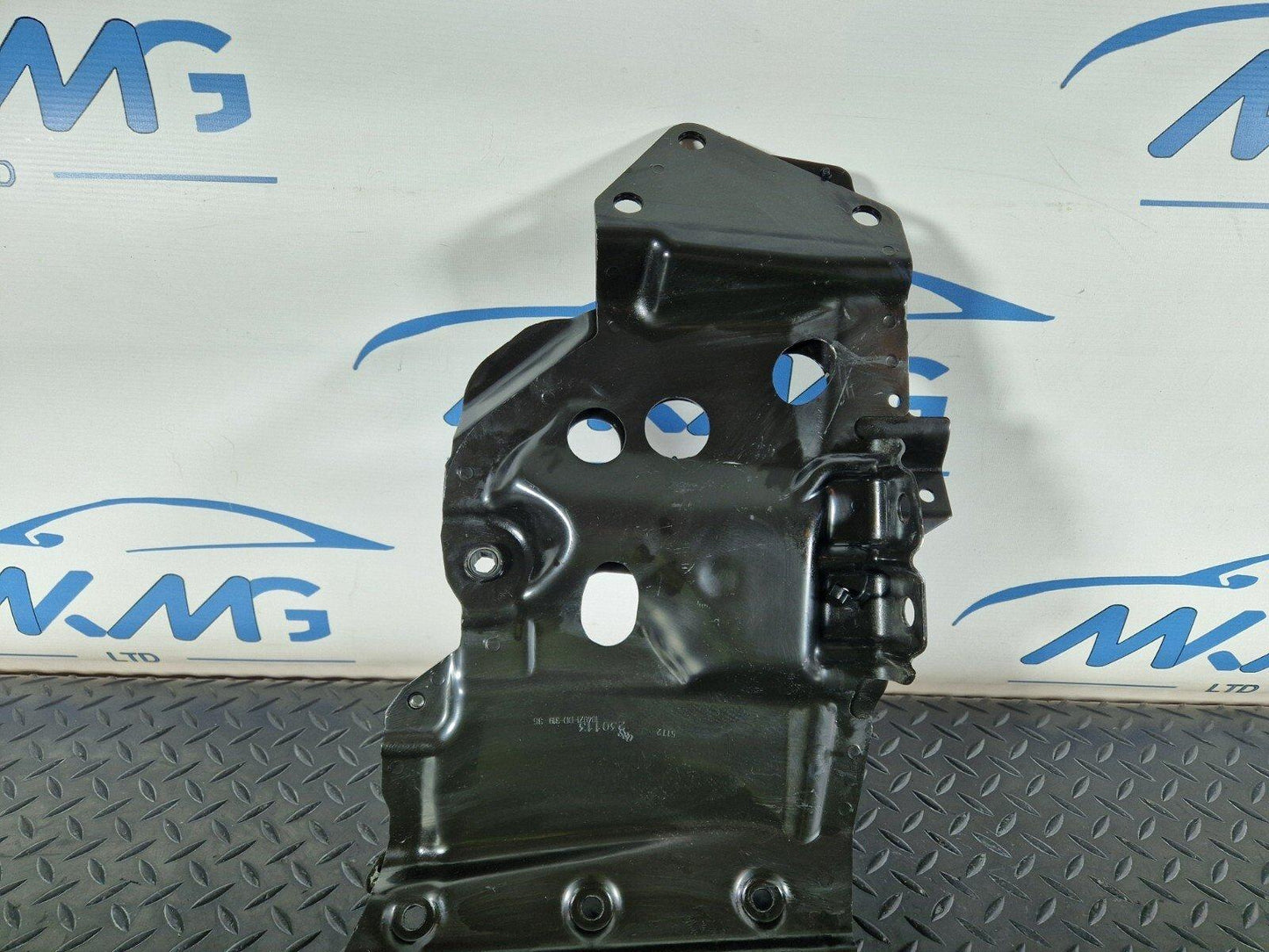 12-17 AUDI S5 CONVERTIBLE REAR RIGHT ROOF MOUNT BRACKET 104021DD31936