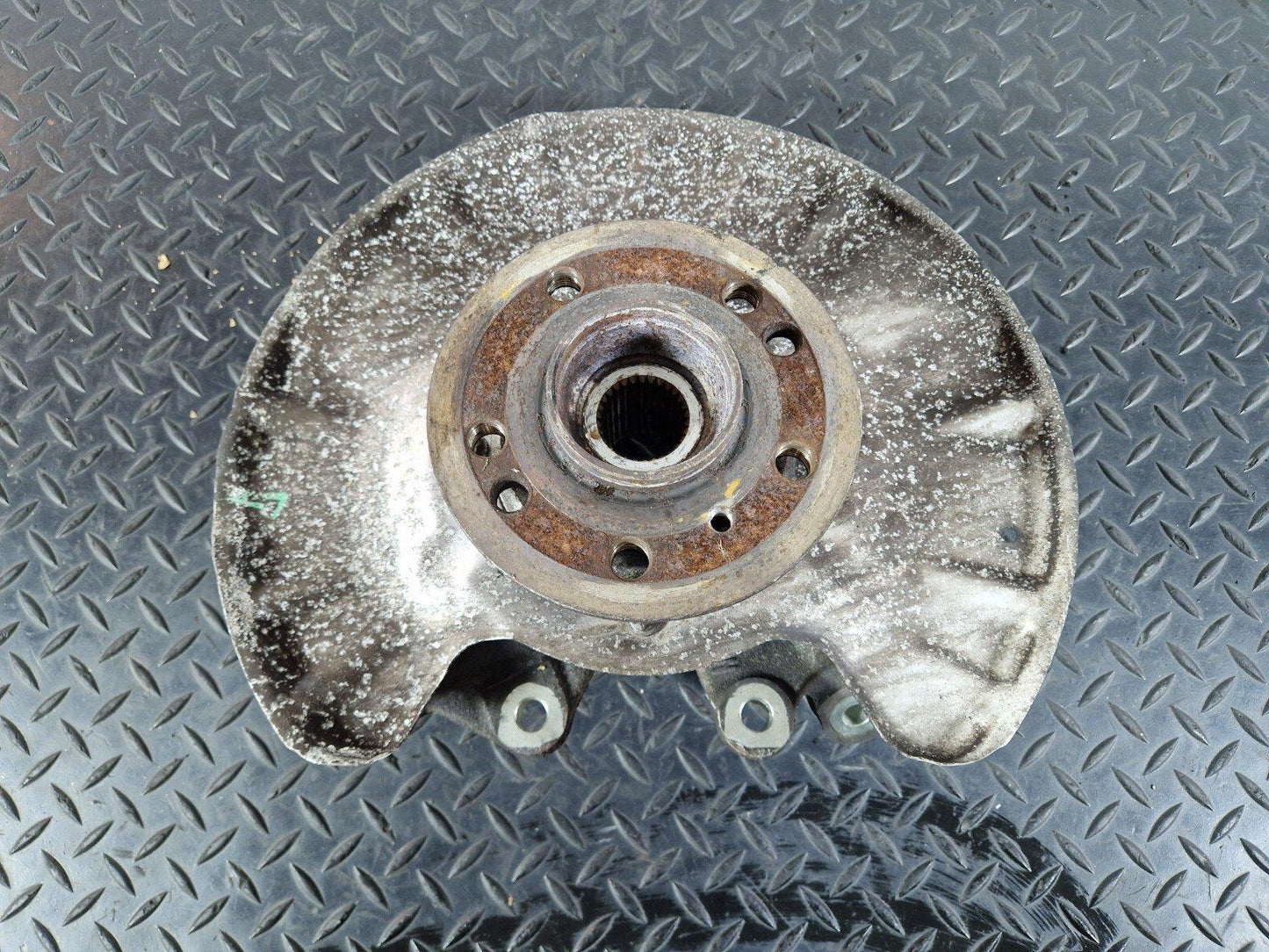 11-19 MERCEDES BENZ ML W166 GENUINE REAR RIGHT WHEEL HUB A1663570205