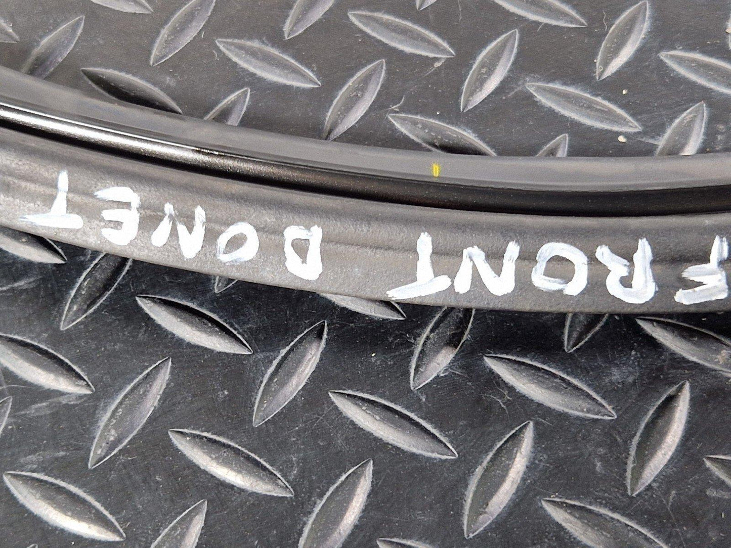 18-ON MERCEDES BENZ SPRINTER W907 OEM BONNET RUBBER SEAL A9108870000