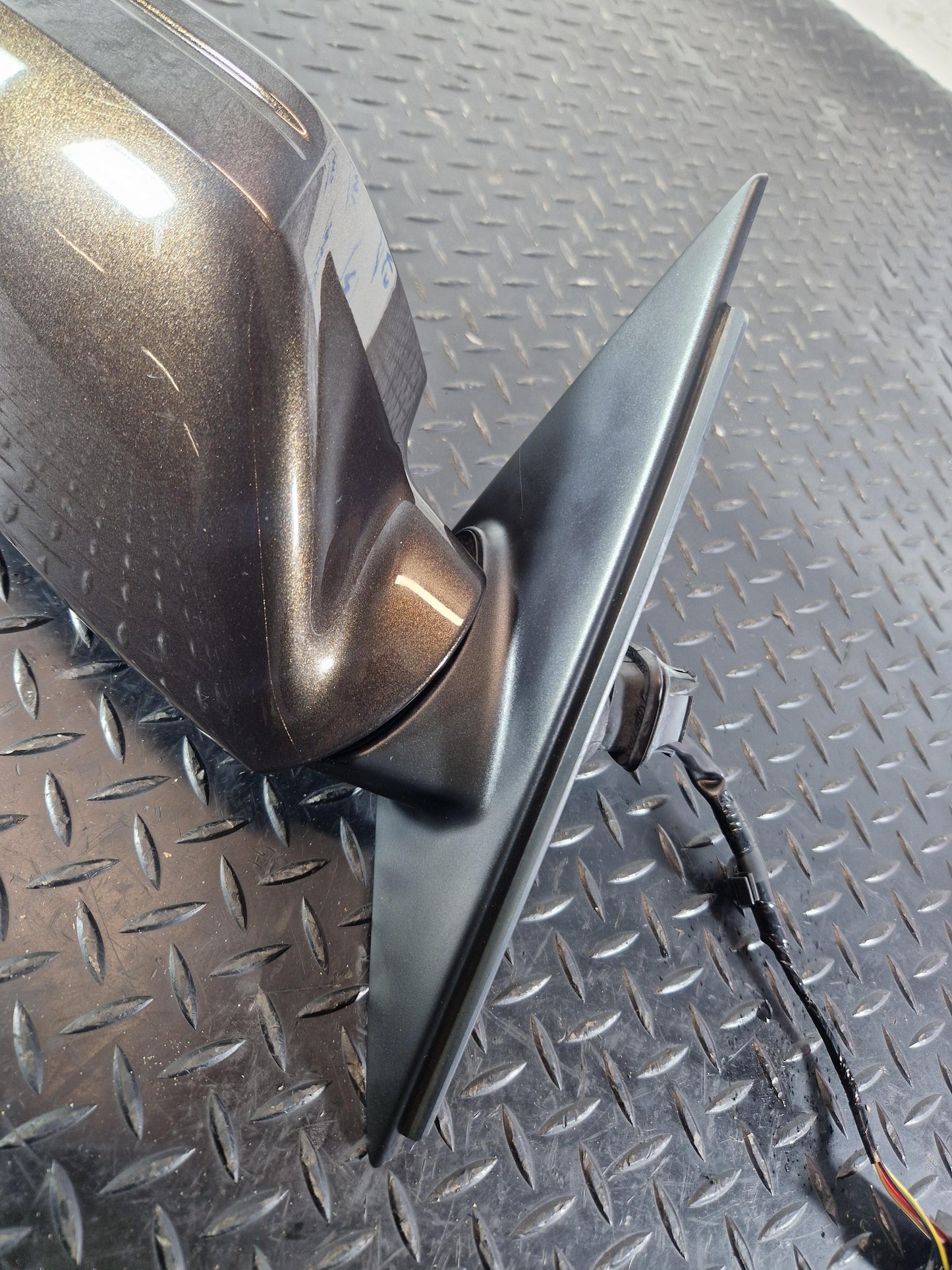 Audi A6 Allroad C7 front Right o/s Door wing Mirror manual fold (damaged)