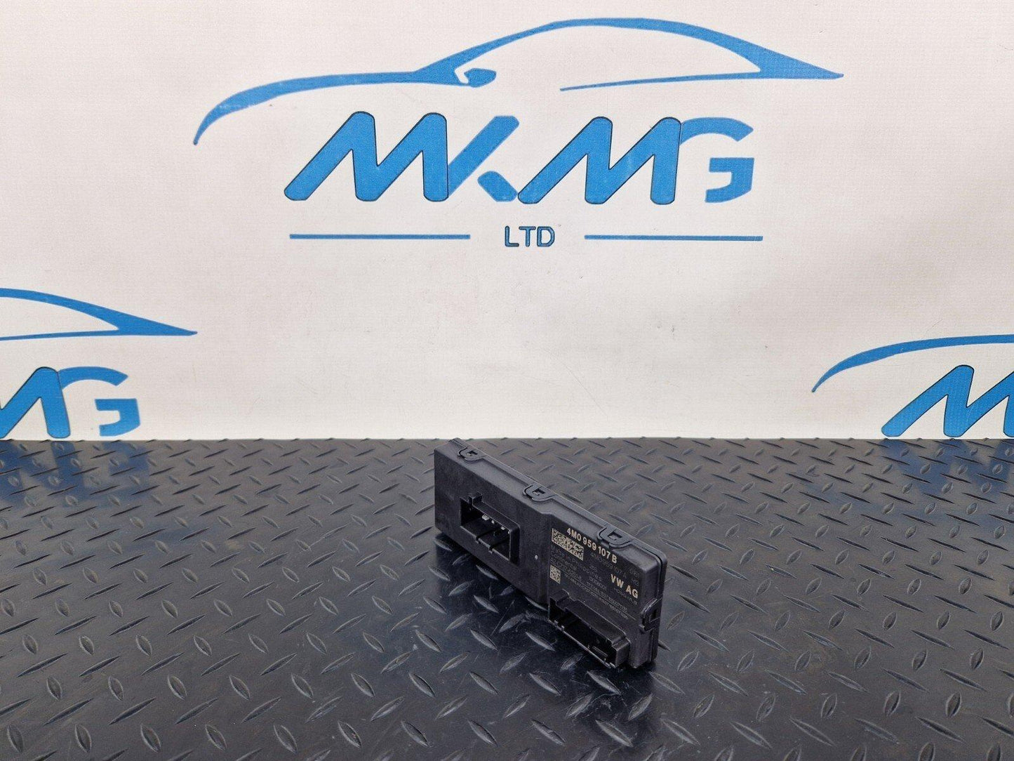 16-19 AUDI A4 AVANT B9 S-LINE BOOT TAILGATE CONTROL MODULE UNIT 4M0959107B