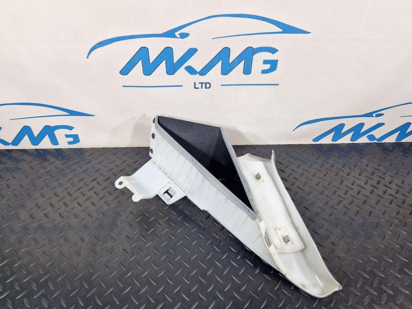 16-19 AUDI A4 B9 REAR LEFT PASSENGER SIDE C-PILLAR 8W5867287