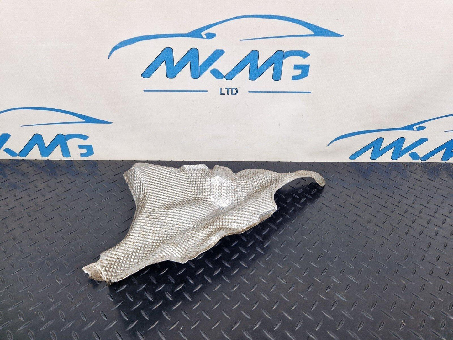 16-24 AUDI A5 F5 CONVERTIBLE GENUINE FRONT RIGHT GEARBOX GUARD PLATE 8W0399300G