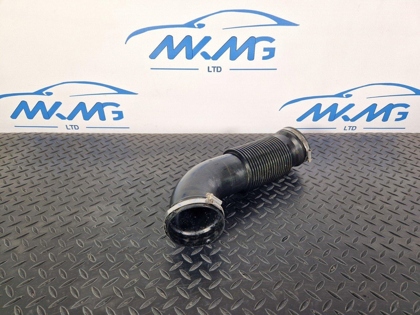 18-ON MERCEDES BENZ SPRINTER W907 W910 OEM AIR INTAKE PIPE A9105281700